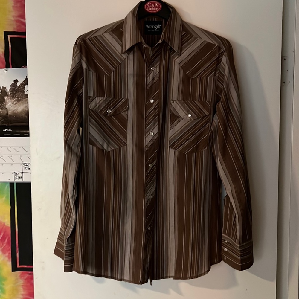 Wrangler button down shirt